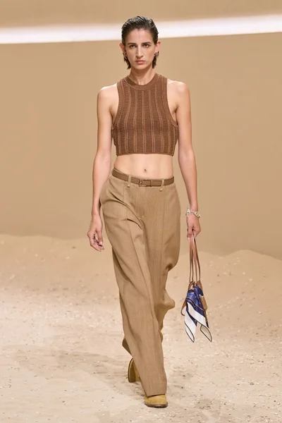 Look 11